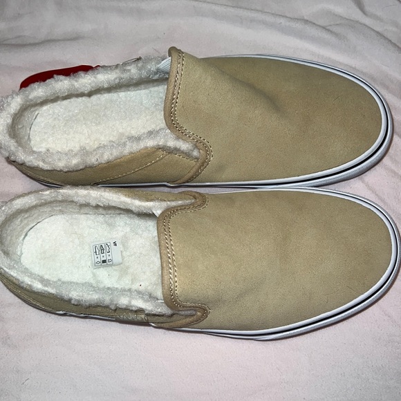 NWT VANS fuzzy vans - Picture 2 of 4
